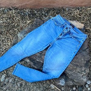 A&F Harper cut ankle jeans